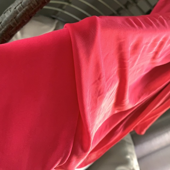 Plus size top - Picture 2 of 3